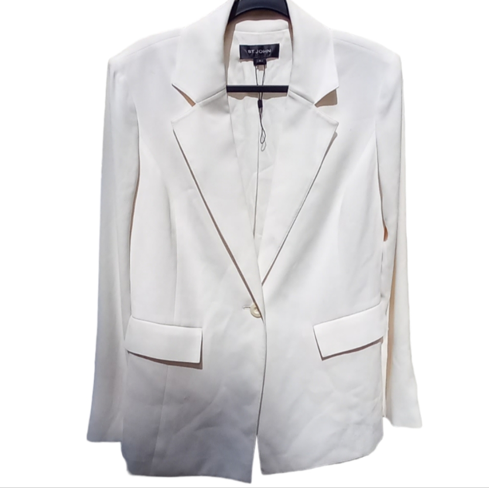 ST John Ivory-White Blazer NWOT p to p 20"
